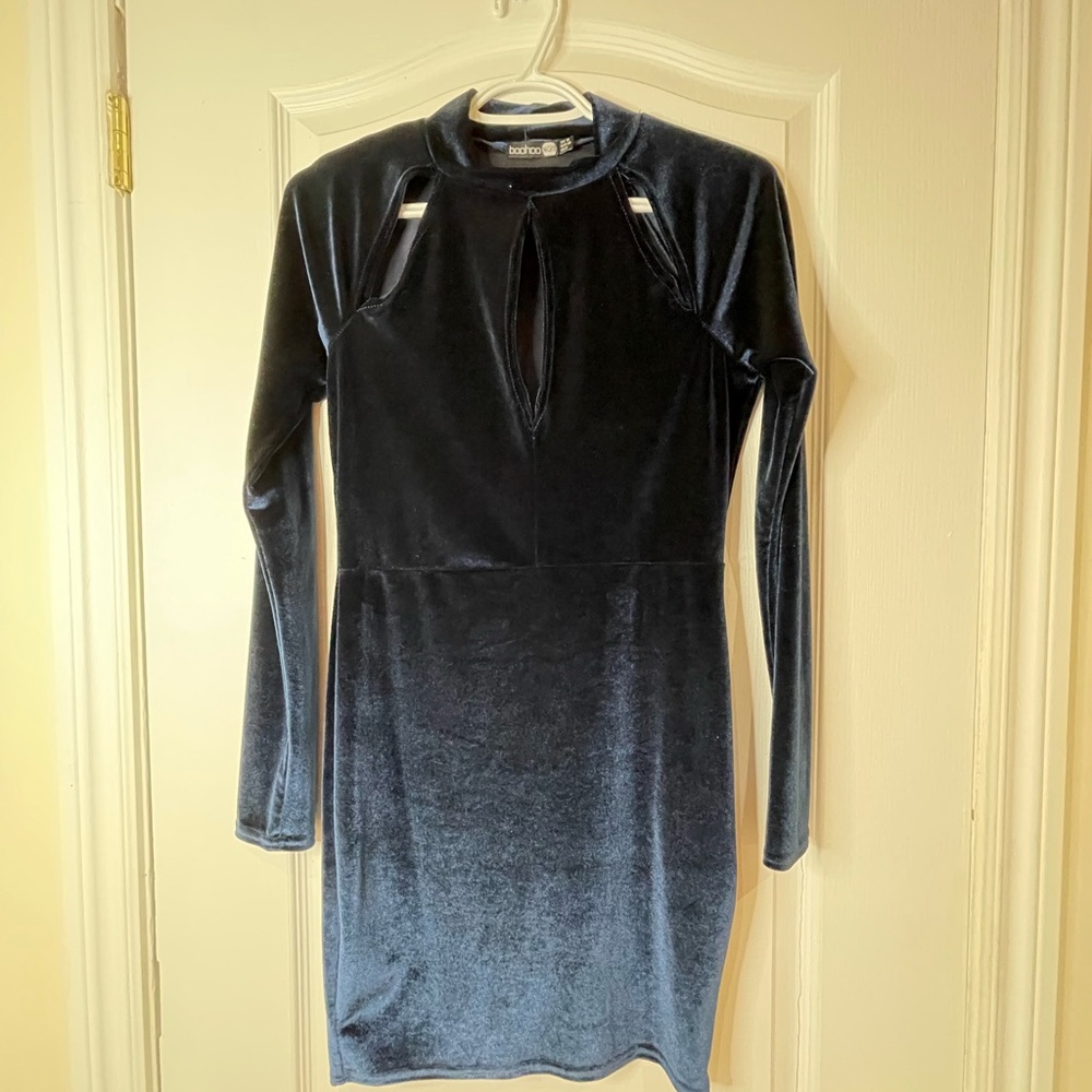 Boohoo Navy Velvet Long Sleeve Dress